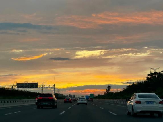 股票配资社区 下班快去加油 今晚油价将上涨 成品油第三次上调